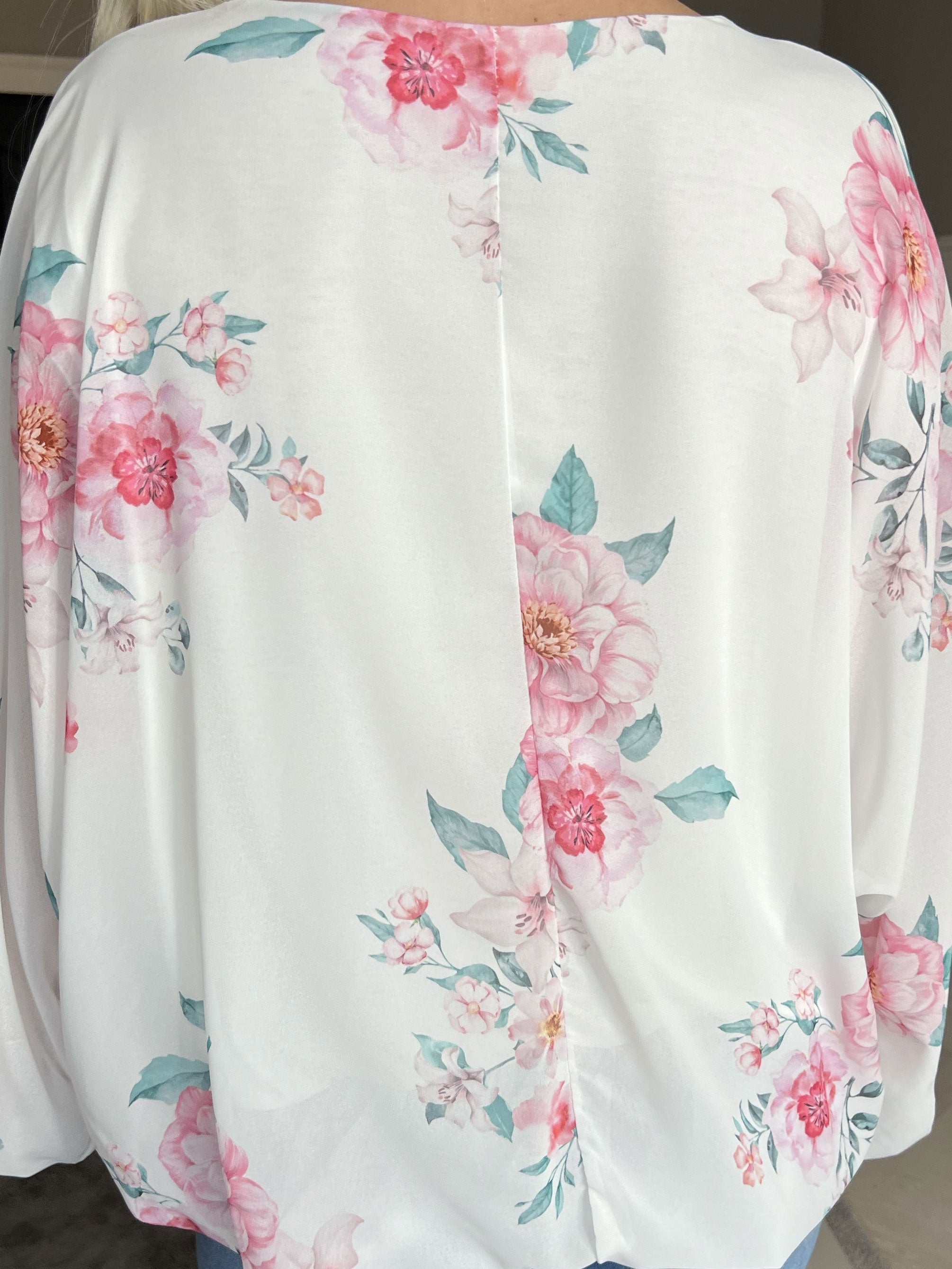 Destiny Rose - Blus i chiffong med bondrosor